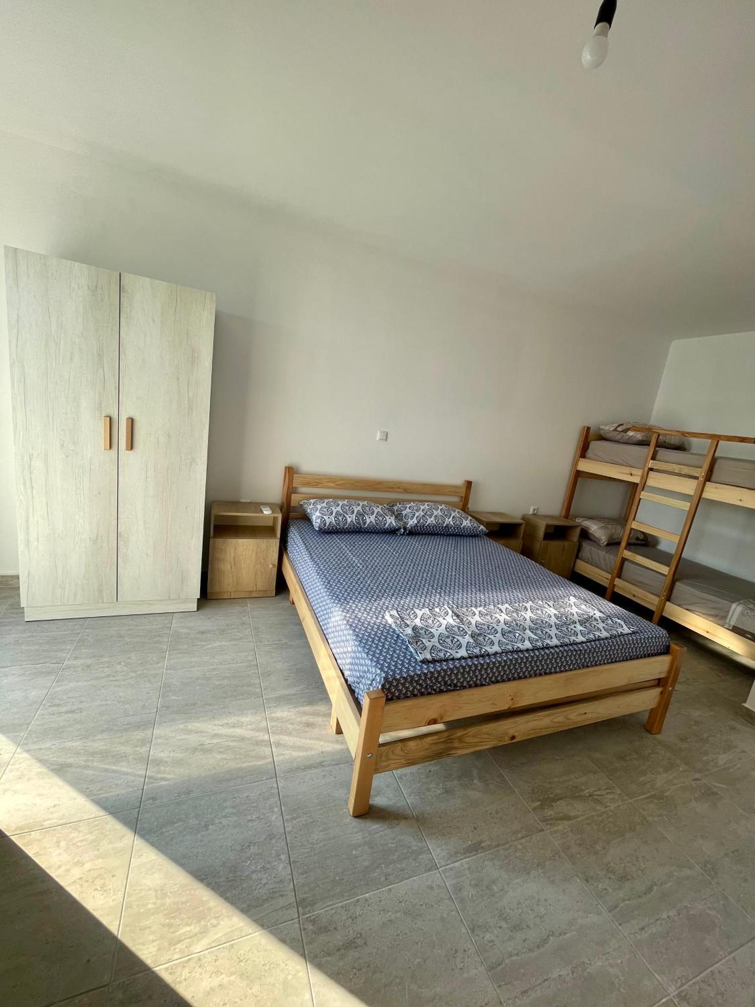 Villa Kate Borsh Bagian luar foto