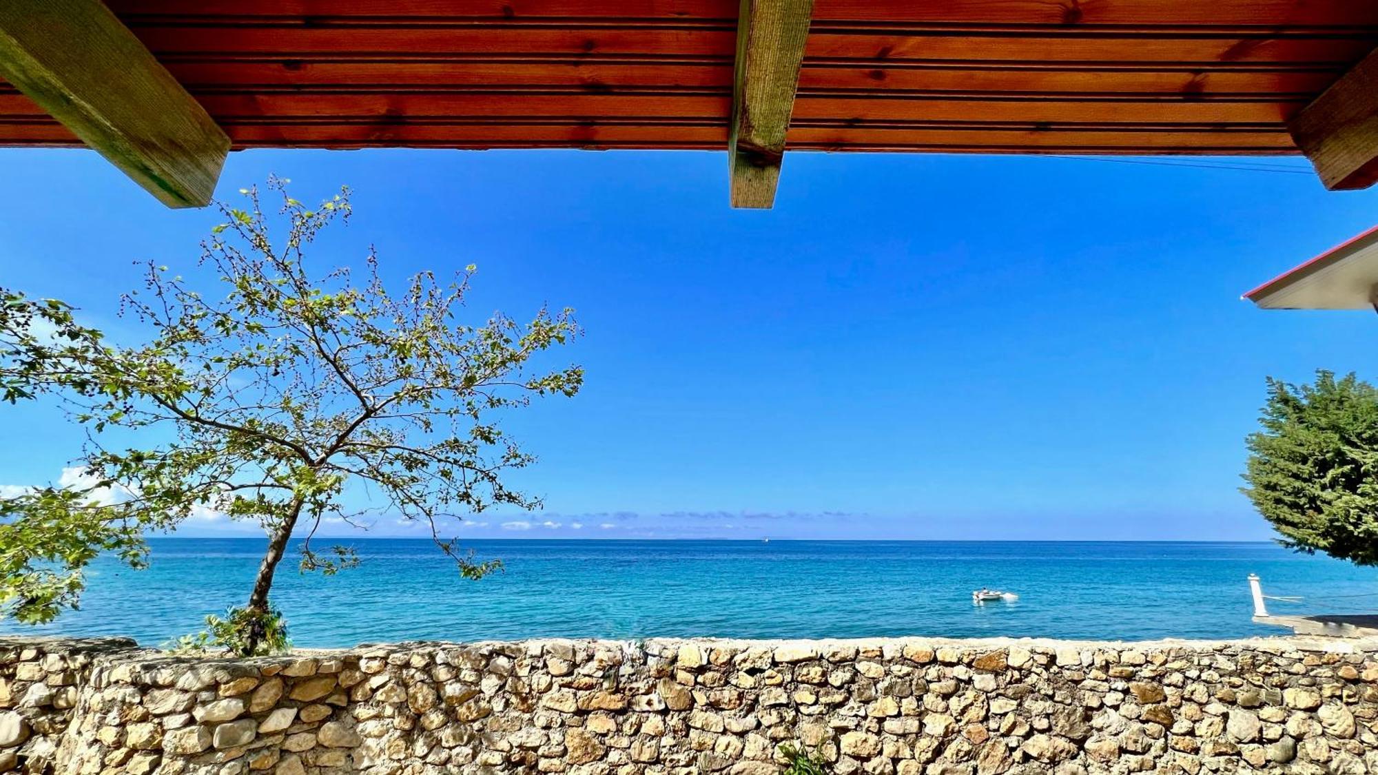 Villa Kate Borsh Bagian luar foto